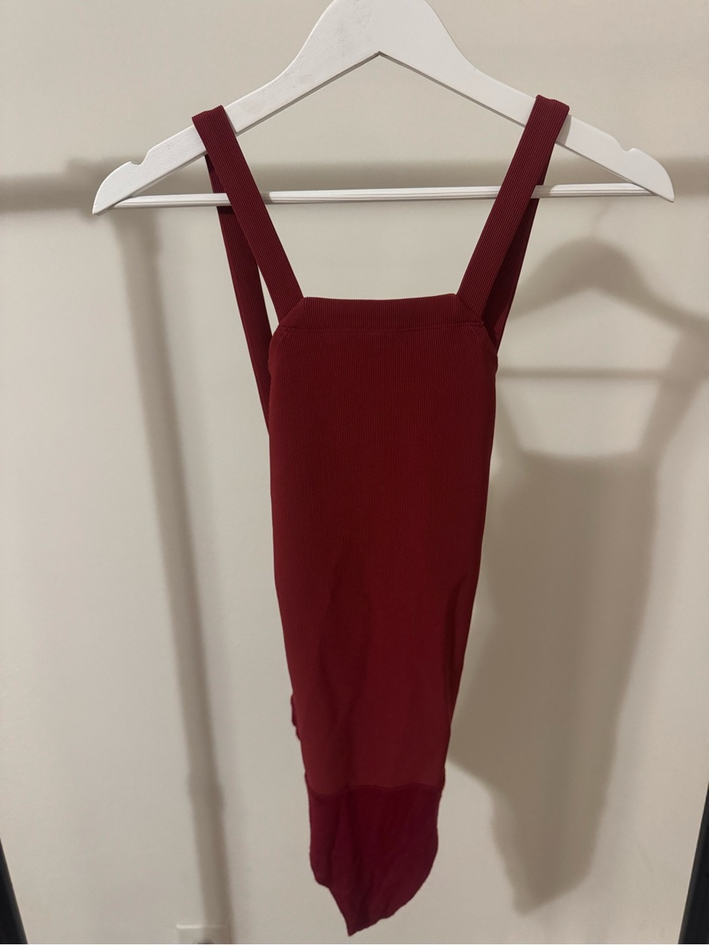 Lovers + Friends Burgundy Ribbed Square-Neck Midi Dress